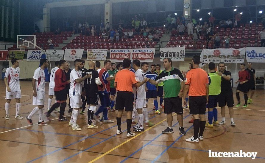  Saludo final entre ambos equipos. 