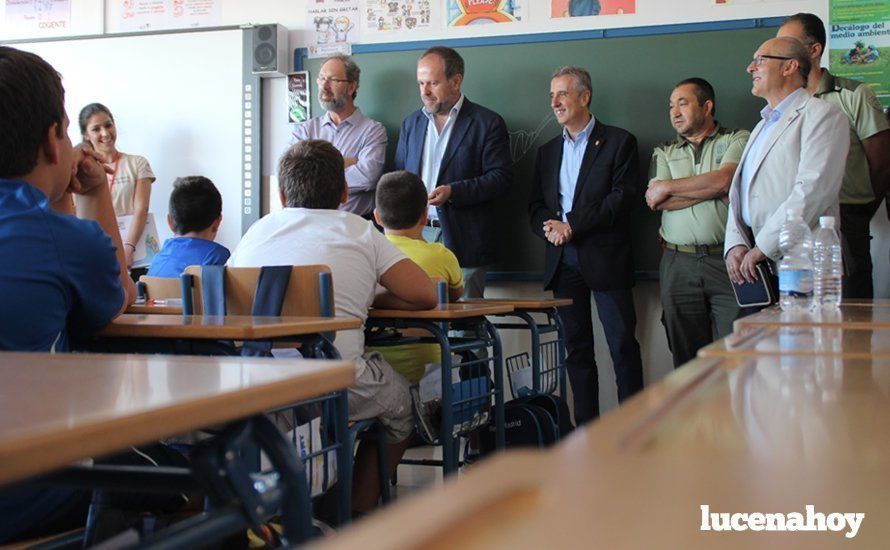  Un momento de la visita al Colegio Al-Yussana, esta mañana 