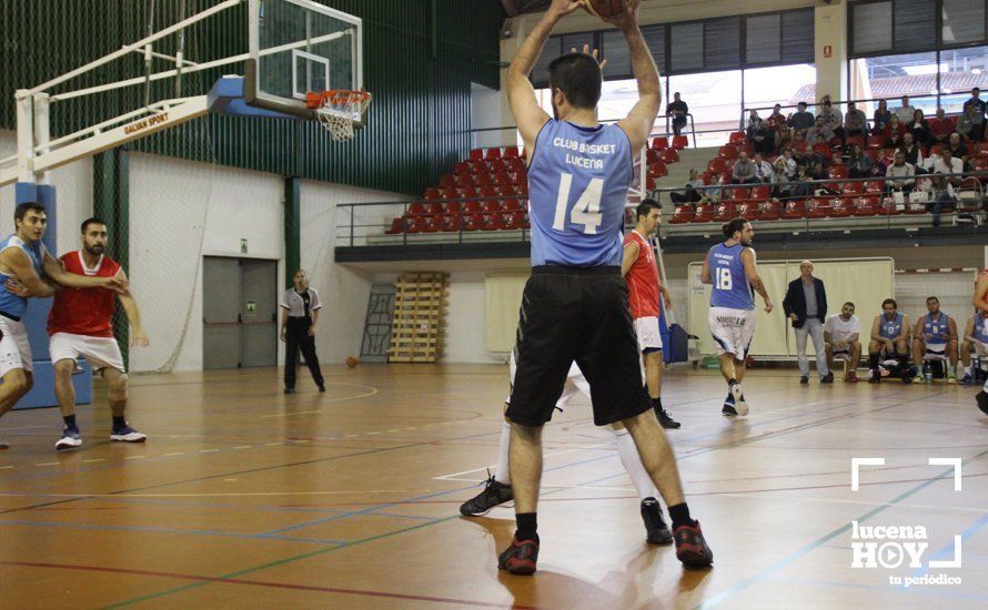 Galería: El Club Baloncesto Ciudad de Lucena obtiene su primer triunfo frente al Montilla (62-51)