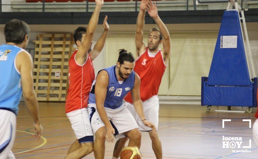 Galería: El Club Baloncesto Ciudad de Lucena obtiene su primer triunfo frente al Montilla (62-51)