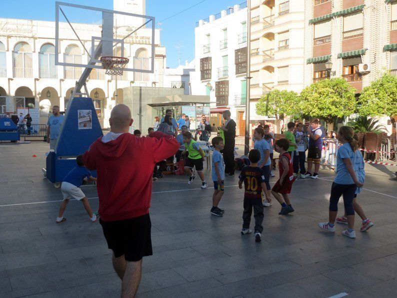 Galería: Sergio Scariolo asiste a la Olimpiada de Dibujo Solidaria y al torneo de baloncesto 3x3