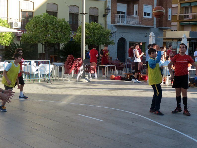 Galería: Sergio Scariolo asiste a la Olimpiada de Dibujo Solidaria y al torneo de baloncesto 3x3