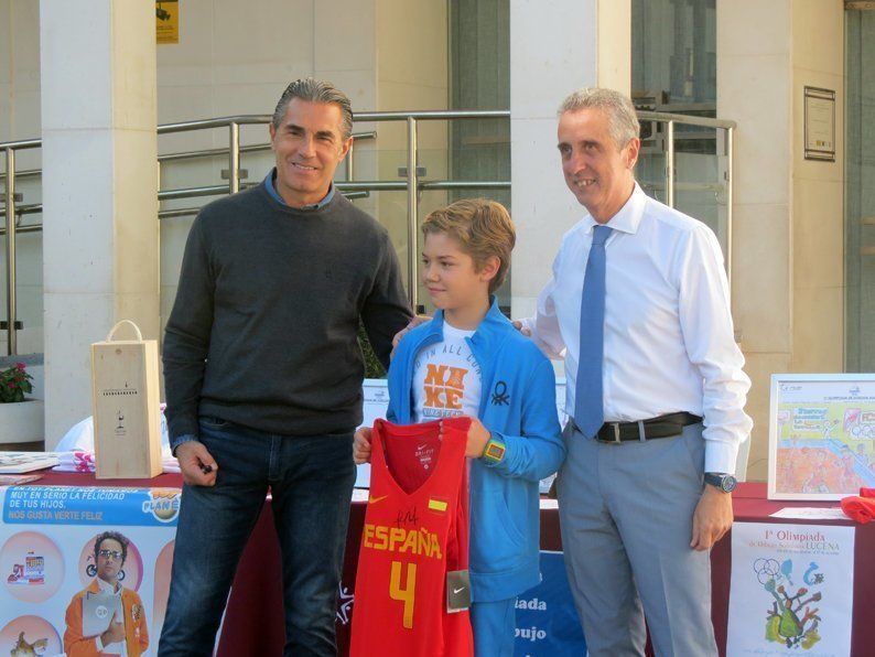 Galería: Sergio Scariolo asiste a la Olimpiada de Dibujo Solidaria y al torneo de baloncesto 3x3