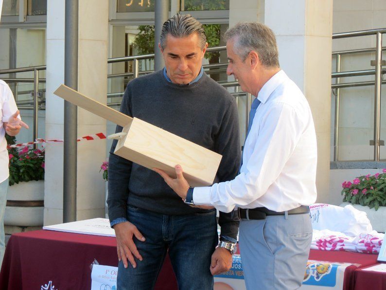 Galería: Sergio Scariolo asiste a la Olimpiada de Dibujo Solidaria y al torneo de baloncesto 3x3