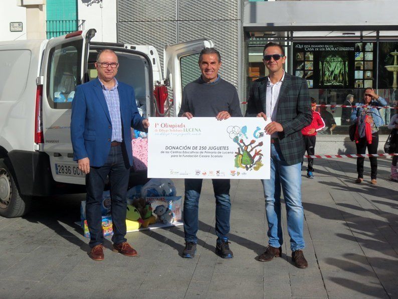 Galería: Sergio Scariolo asiste a la Olimpiada de Dibujo Solidaria y al torneo de baloncesto 3x3
