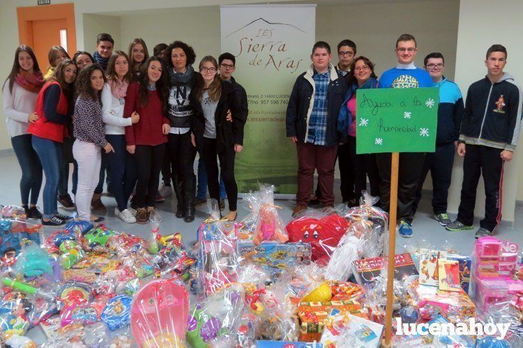  Acto de entrega de los juguetes a las asociaciones receptoras en el año 2015. 