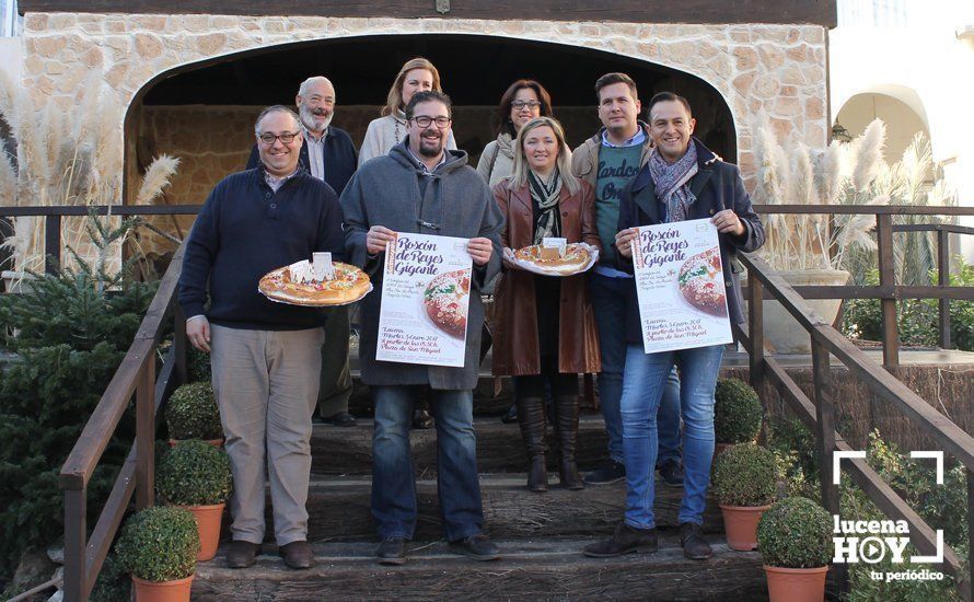  Presentación del Roscón Gigante de Reyes en el Portal de Belén 