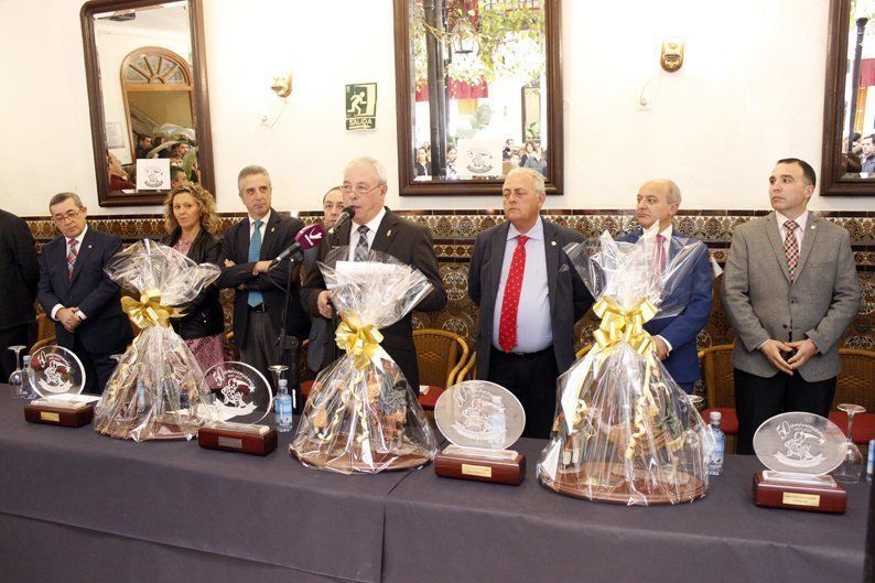 Galería: La Pecera de Dory obtiene el primer premio en el Concurso de Carrozas de la Cabalgata de la Ilusión 2017 Galería: La Pecera de Dory obtiene el primer premio en el Concurso de Carrozas de la Cabalgata de la Ilusión 2017