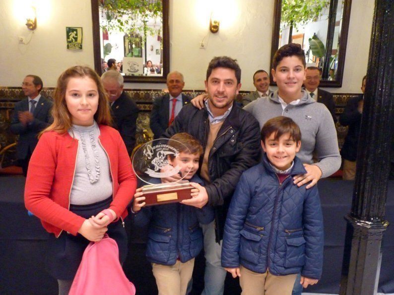 Galería: La Pecera de Dory obtiene el primer premio en el Concurso de Carrozas de la Cabalgata de la Ilusión 2017 Galería: La Pecera de Dory obtiene el primer premio en el Concurso de Carrozas de la Cabalgata de la Ilusión 2017