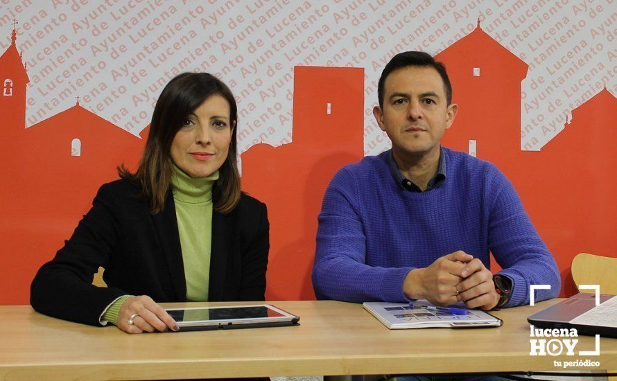  La gerente de la Red de Juderías, Marta Puig, junto al edil de Turismo, Manuel Lara 