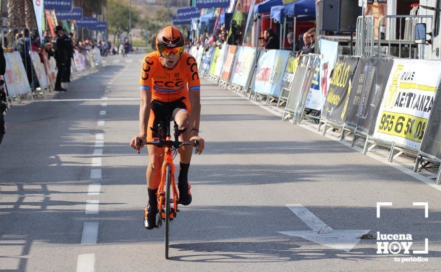 Galería: Lucena vibra al ritmo del pedaleo de los mejores del pelotón internacional: Nuestras cien mejores fotos de la crono de la Vuelta a Andalucía