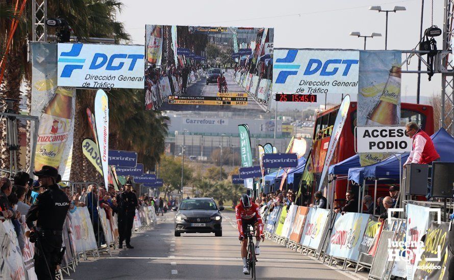 Galería: Lucena vibra al ritmo del pedaleo de los mejores del pelotón internacional: Nuestras cien mejores fotos de la crono de la Vuelta a Andalucía