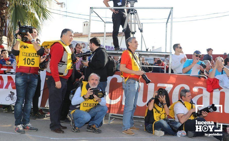 Galería: Lucena vibra al ritmo del pedaleo de los mejores del pelotón internacional: Nuestras cien mejores fotos de la crono de la Vuelta a Andalucía