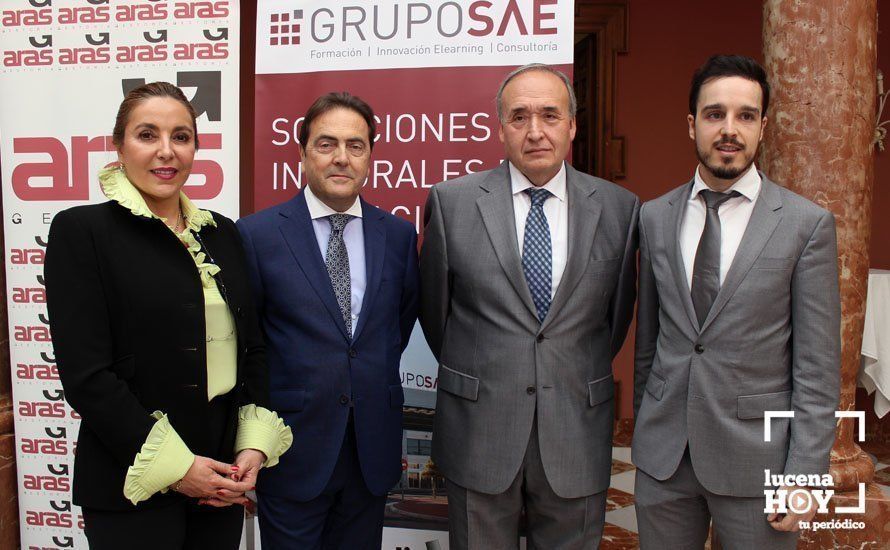  Antonio Toro y Cristóbal Sánchez Párraga, junto a dos de los conferenciantes. 