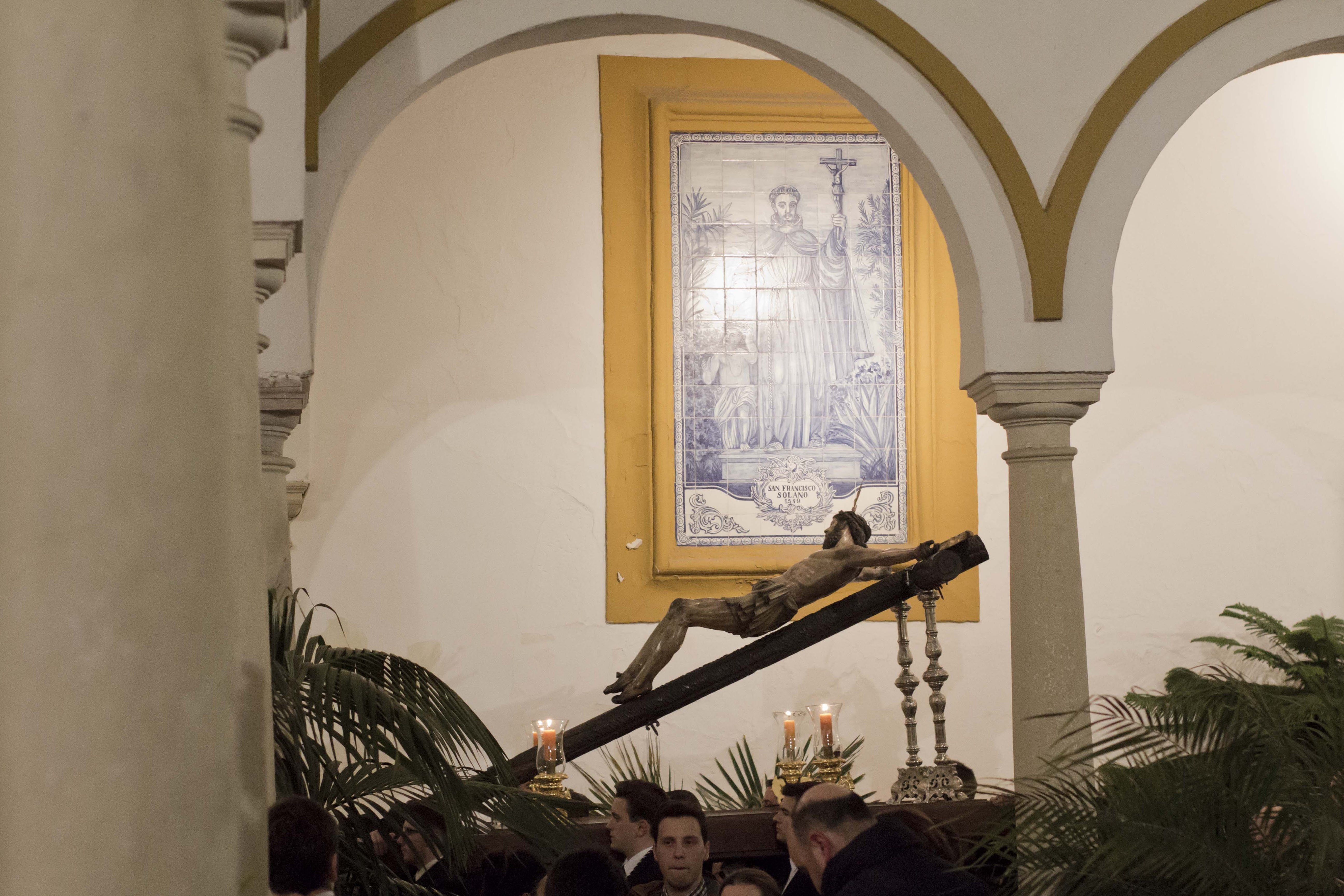 Galería: Un Vía Crucis de Pasión en el claustro del convento franciscano. Imágenes de Jesús Ruiz "Gitanito"