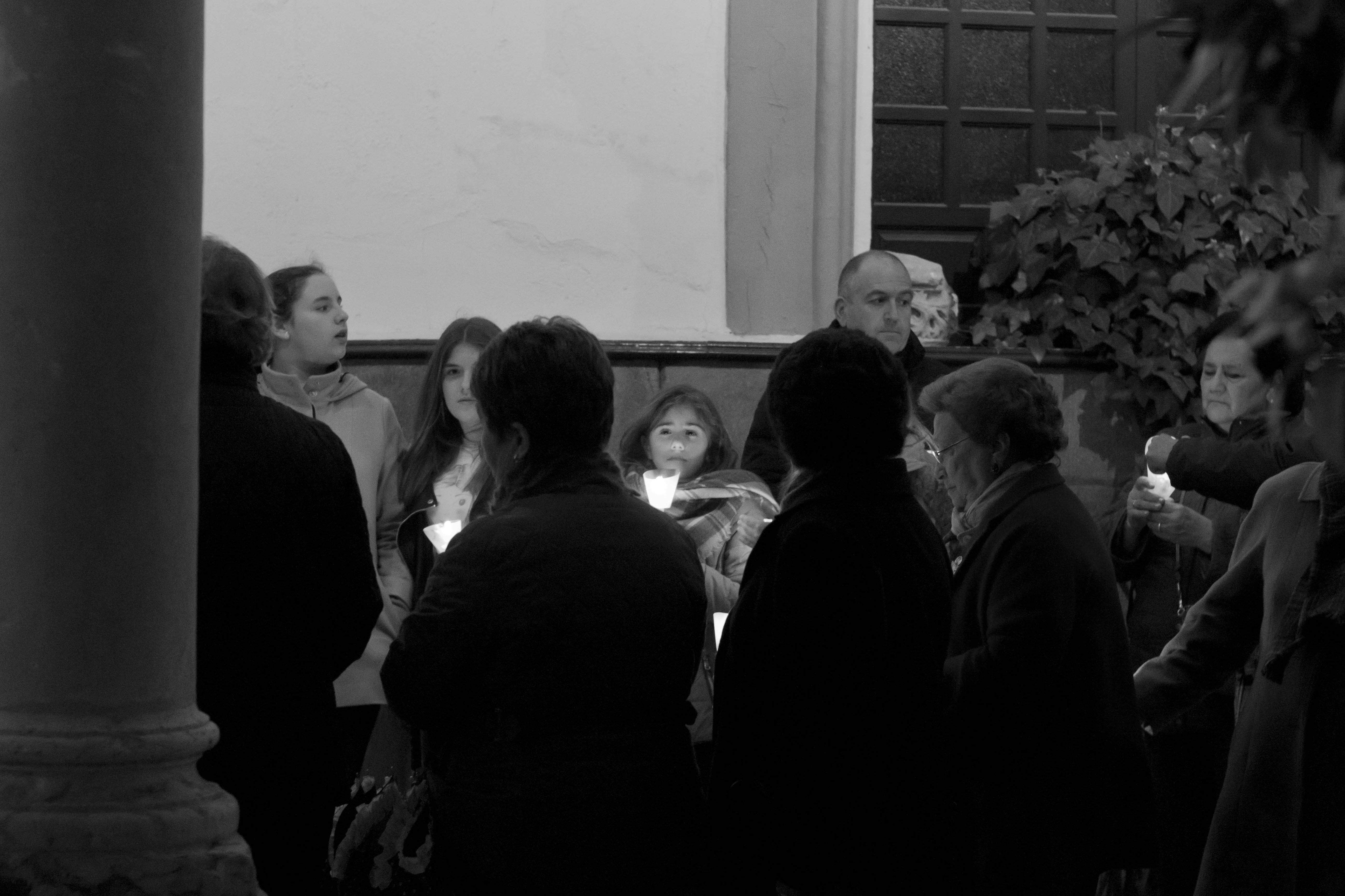 Galería: Un Vía Crucis de Pasión en el claustro del convento franciscano. Imágenes de Jesús Ruiz "Gitanito"