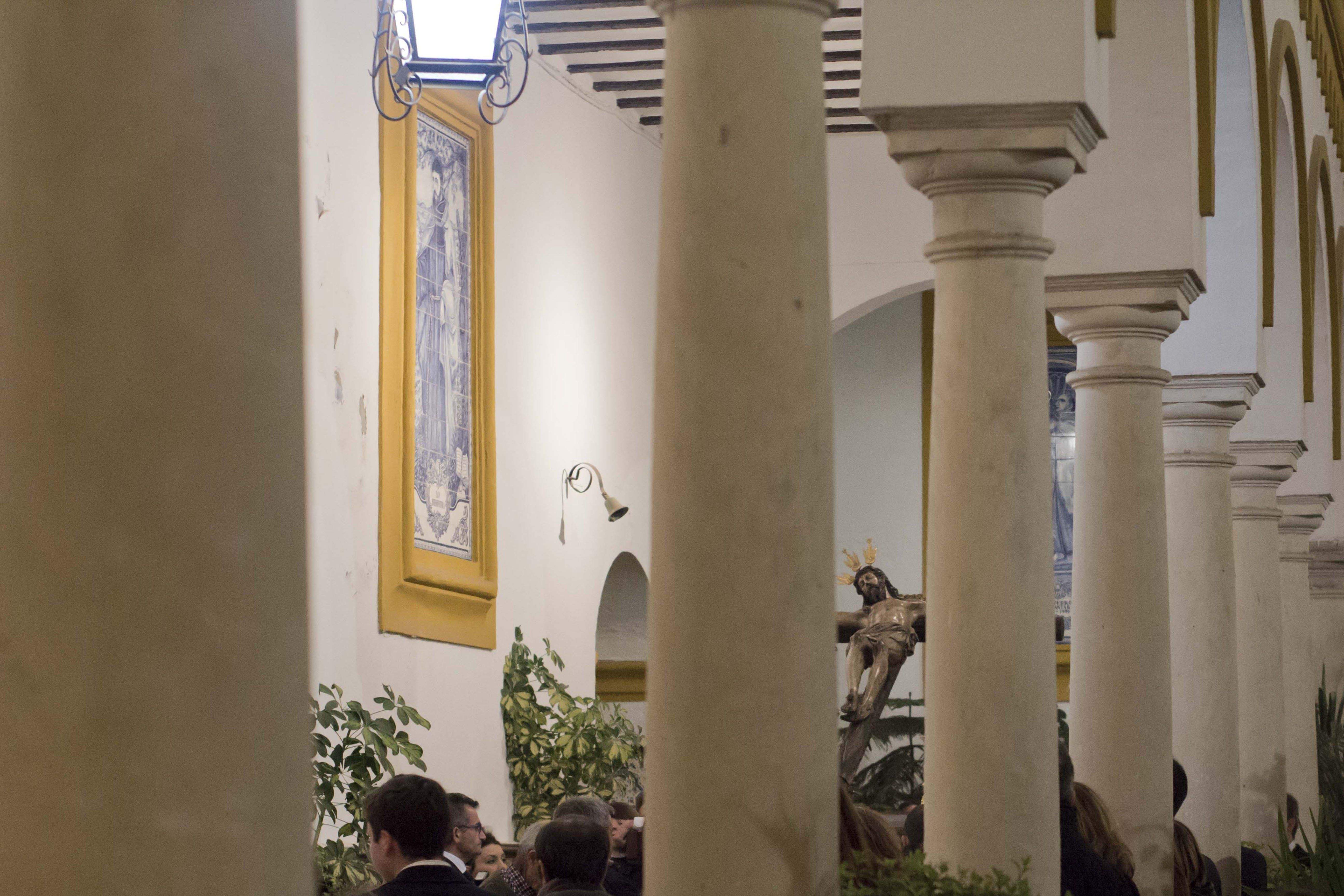 Galería: Un Vía Crucis de Pasión en el claustro del convento franciscano. Imágenes de Jesús Ruiz "Gitanito" Galería: Un Vía Crucis de Pasión en el claustro del convento franciscano. Imágenes de Jesús Ruiz "Gitanito"