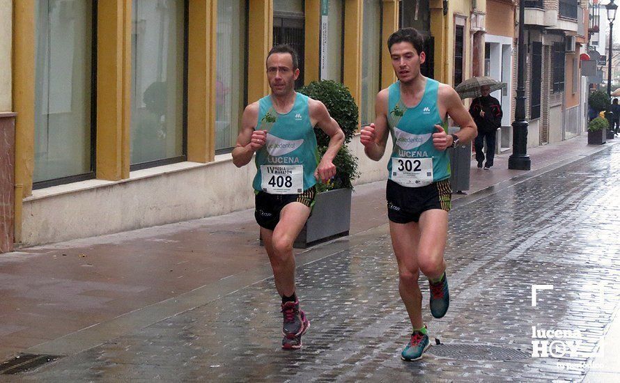 Galería: Mil y un valientes se divierten bajo la lluvia en la IV Media Maratón de Lucena