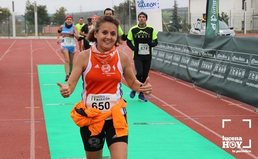 Galería: Mil y un valientes se divierten bajo la lluvia en la IV Media Maratón de Lucena