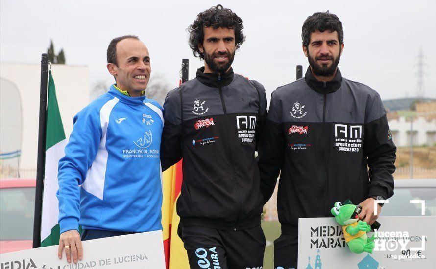 Galería: Mil y un valientes se divierten bajo la lluvia en la IV Media Maratón de Lucena