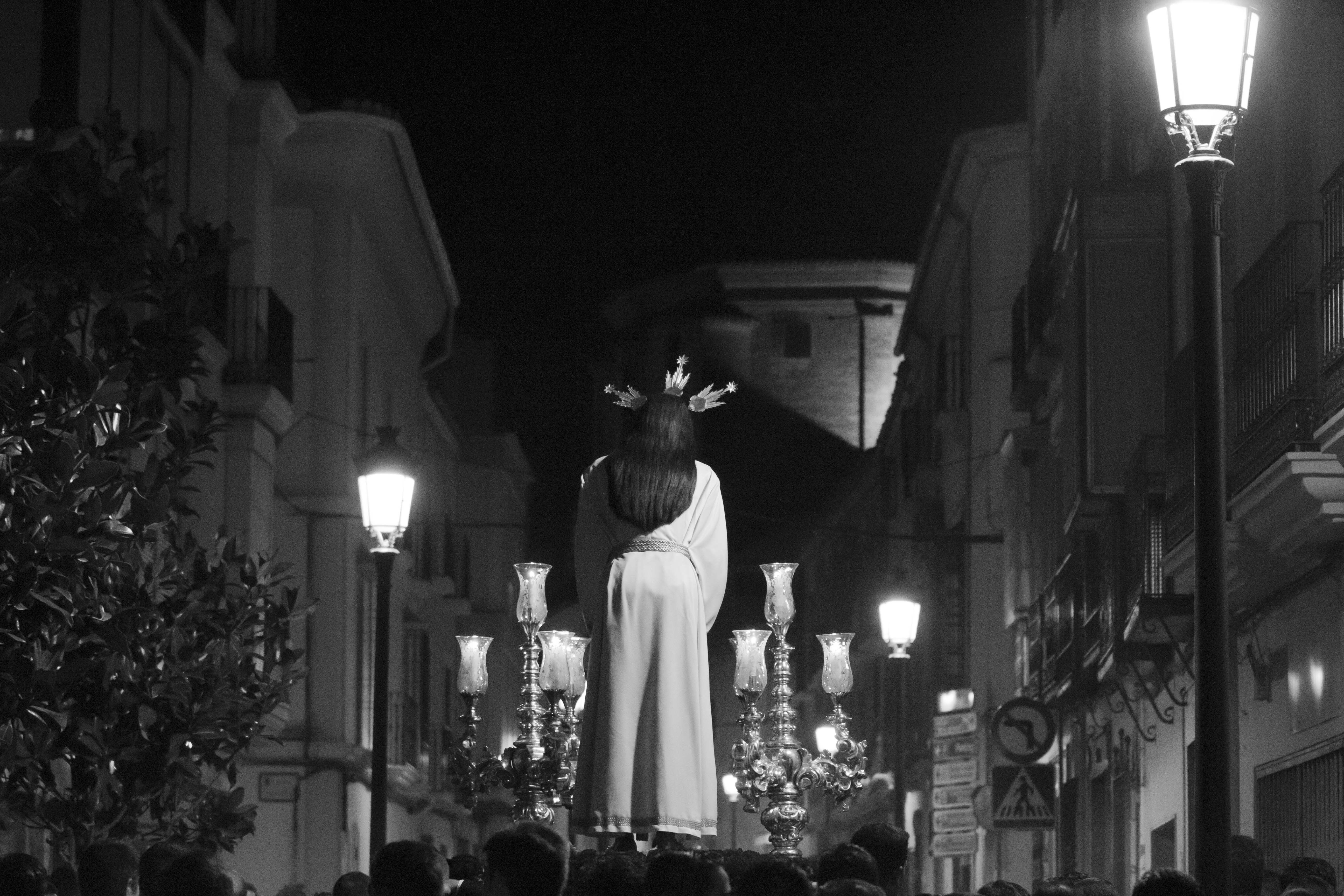 Galería: Jesús Preso recorre las calles de Lucena en solemne Vía Crucis cerrando el tercer viernes de Cuaresma