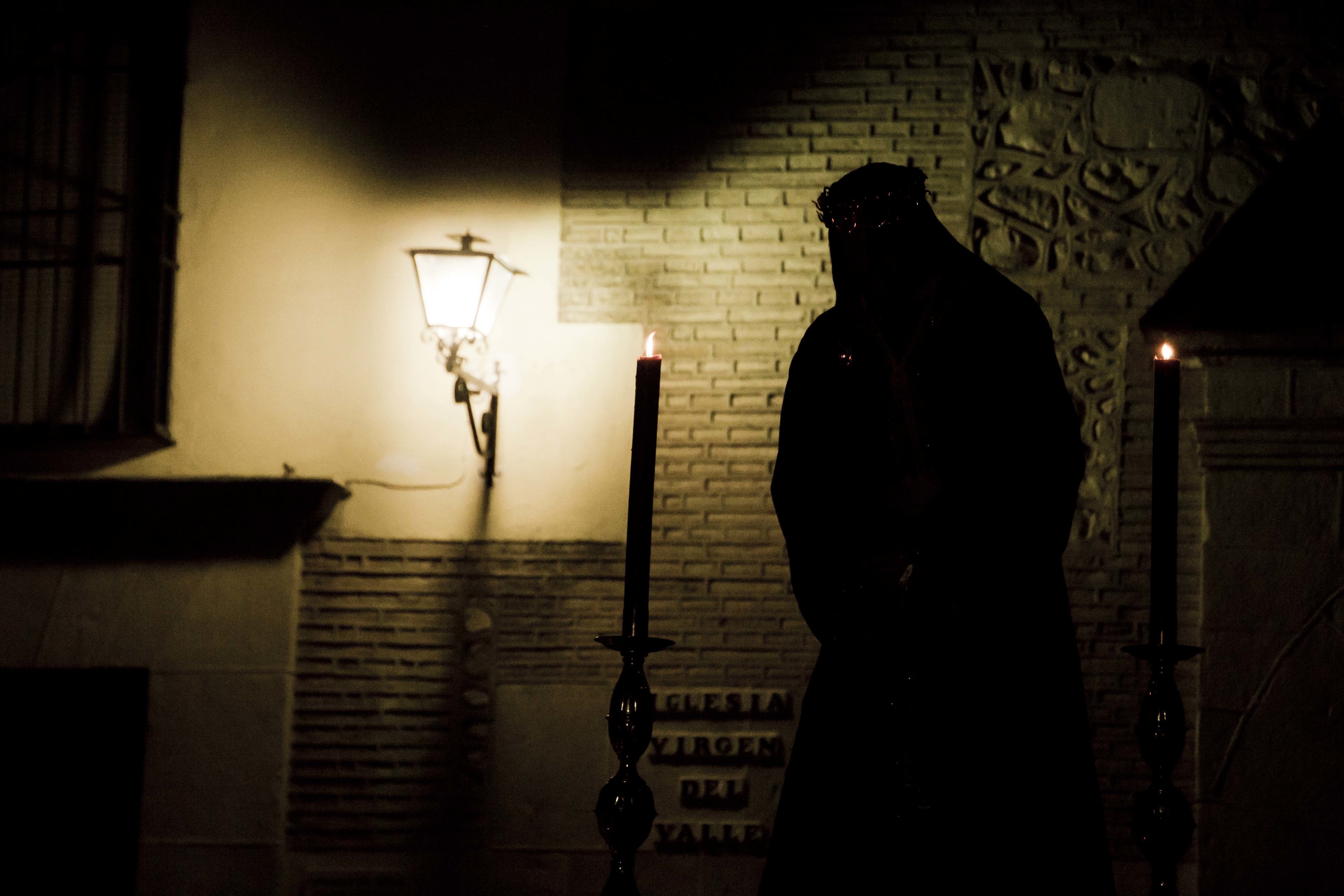 Galería: La lluvia obliga a interrumpir el Vía Crucis de Ntro. Padre Jesús del Valle Galería: La lluvia obliga a interrumpir el Vía Crucis de Ntro. Padre Jesús del Valle
