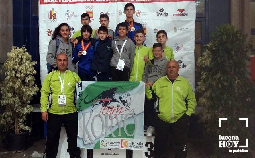  Componentes del equipo del Club Koryo de Lucena. 