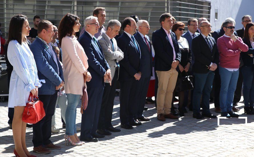 GALERÍA: Inaugurado el Monumento al Santero en el marco de un emotivo acto de exaltación a la santería y las tradiciones de Lucena