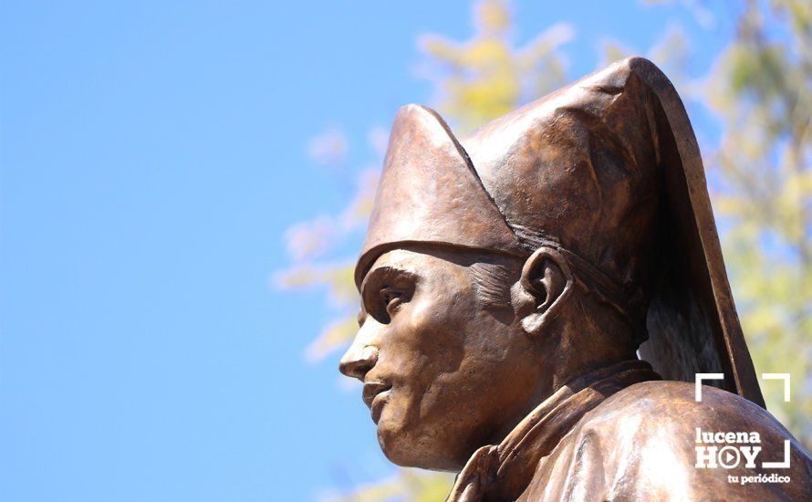 GALERÍA: Inaugurado el Monumento al Santero en el marco de un emotivo acto de exaltación a la santería y las tradiciones de Lucena GALERÍA: Inaugurado el Monumento al Santero en el marco de un emotivo acto de exaltación a la santería y las tradiciones de Lucena