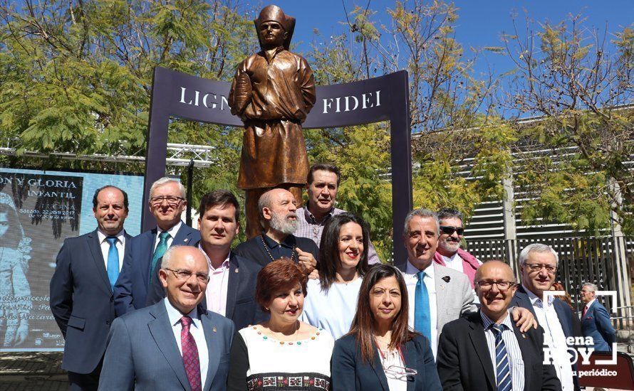 GALERÍA: Inaugurado el Monumento al Santero en el marco de un emotivo acto de exaltación a la santería y las tradiciones de Lucena