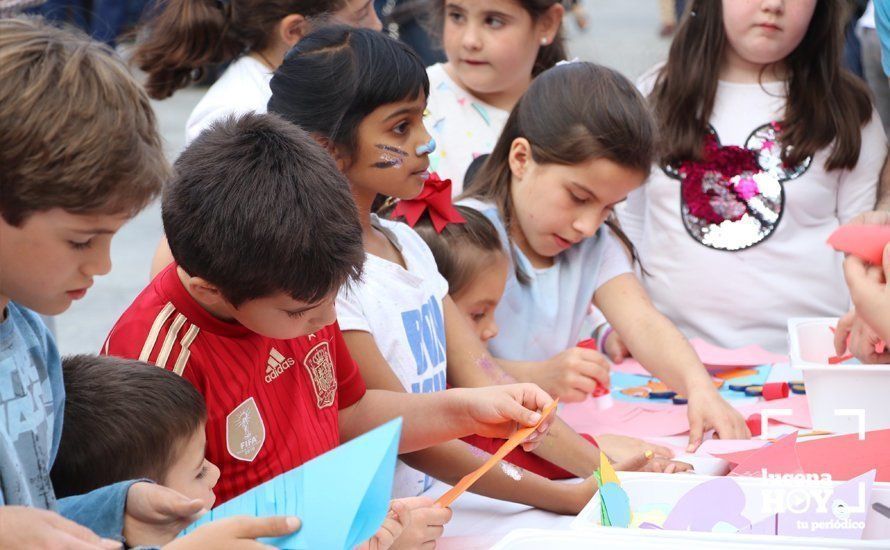 GALERÍA: Cientos de niños participaron en la Tarde de libros en la Plaza Nueva