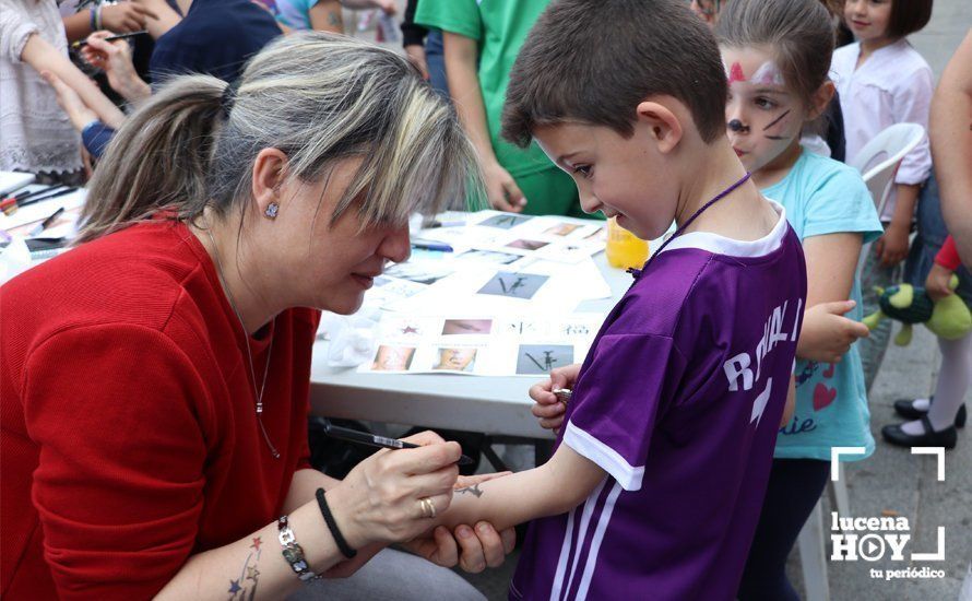 GALERÍA: Cientos de niños participaron en la Tarde de libros en la Plaza Nueva