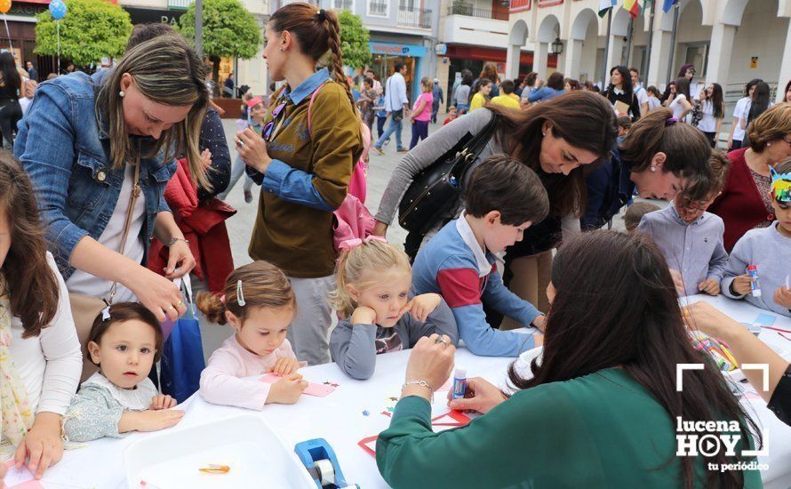 GALERÍA: Cientos de niños participaron en la Tarde de libros en la Plaza Nueva