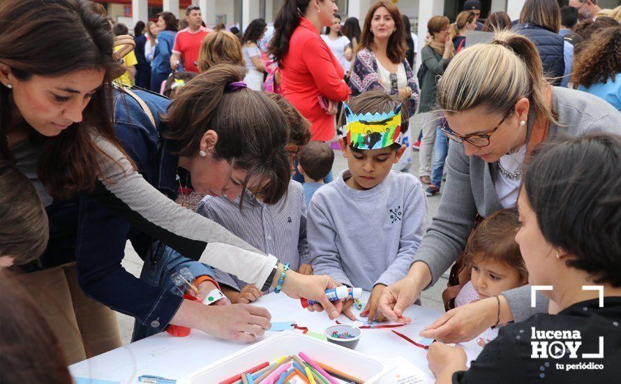 GALERÍA: Cientos de niños participaron en la Tarde de libros en la Plaza Nueva