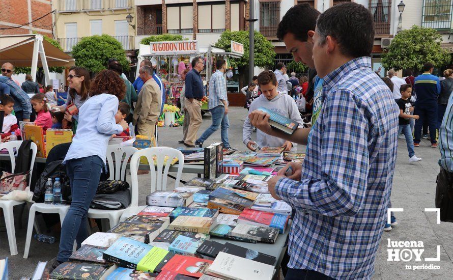 GALERÍA: Cientos de niños participaron en la Tarde de libros en la Plaza Nueva