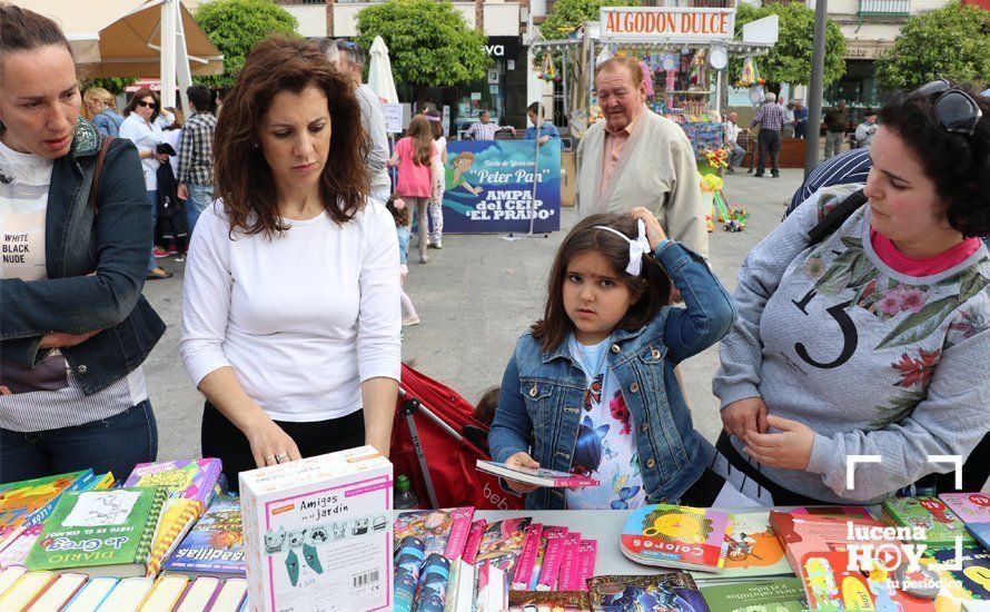 GALERÍA: Cientos de niños participaron en la Tarde de libros en la Plaza Nueva