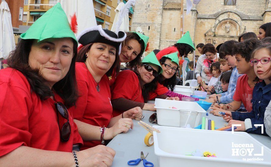 GALERÍA: Cientos de niños participaron en la Tarde de libros en la Plaza Nueva