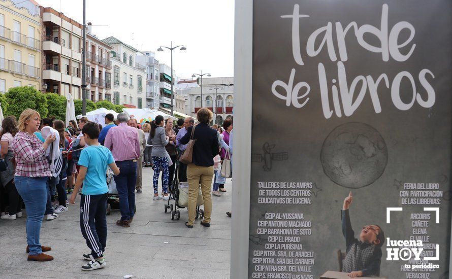 GALERÍA: Cientos de niños participaron en la Tarde de libros en la Plaza Nueva