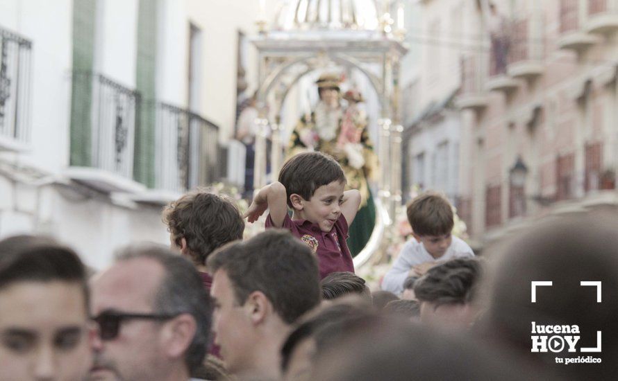 Galería 1: Las fotos de la Romería de Bajada por las calles de Lucena