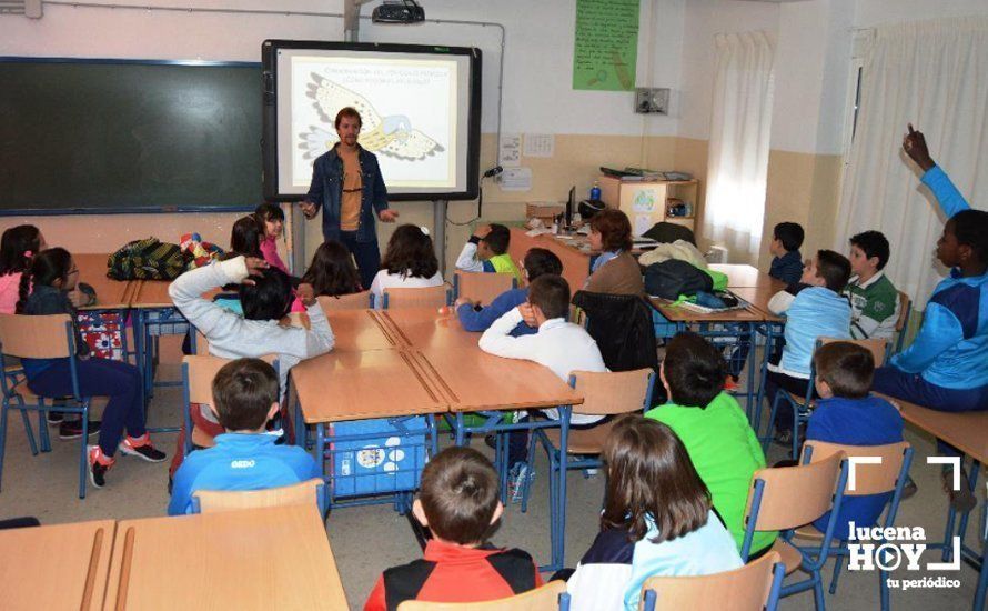  Una de las charlas ofrecidas durante este mes en centros educativos de la ciudad 