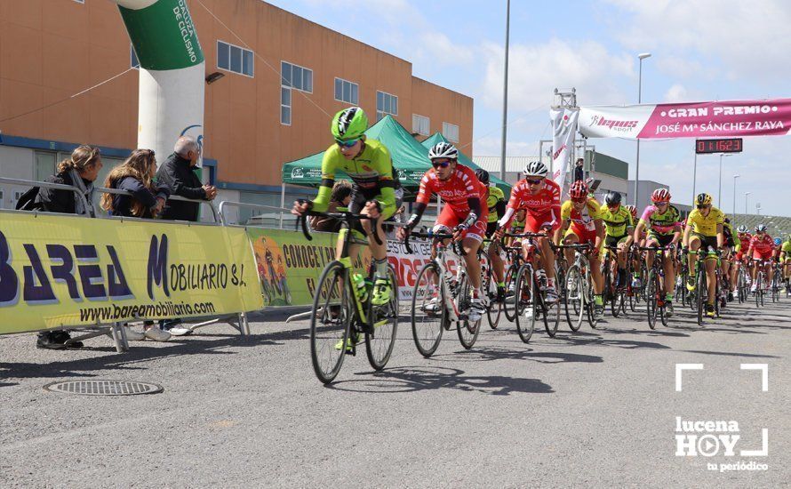 GALERÍA: El polígono de Pilar de la Dehesa acogió el III Trofeo José Mª Sánchez Raya de ciclismo base, con mas de 130 corredores andaluces