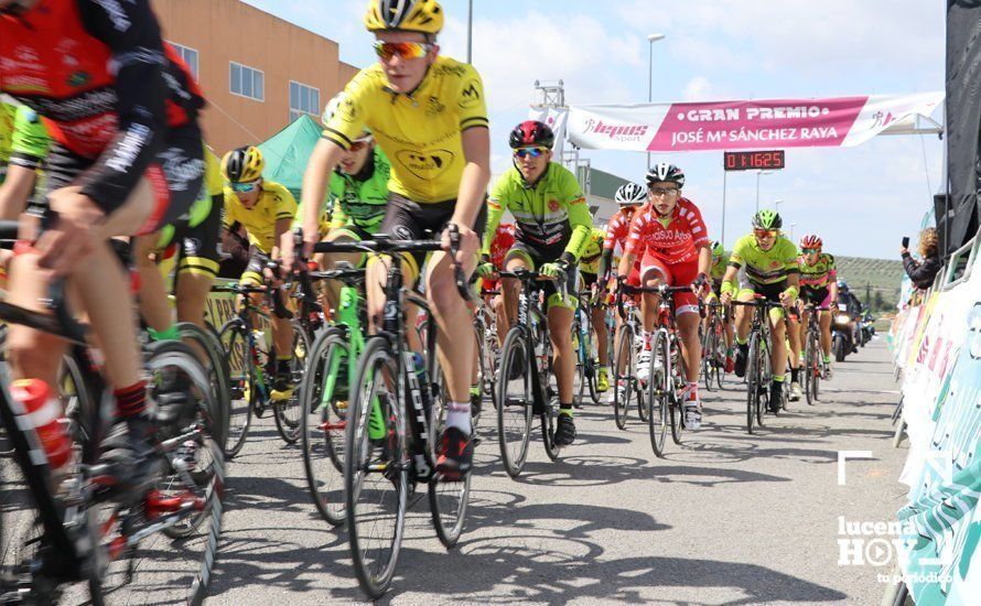 GALERÍA: El polígono de Pilar de la Dehesa acogió el III Trofeo José Mª Sánchez Raya de ciclismo base, con mas de 130 corredores andaluces