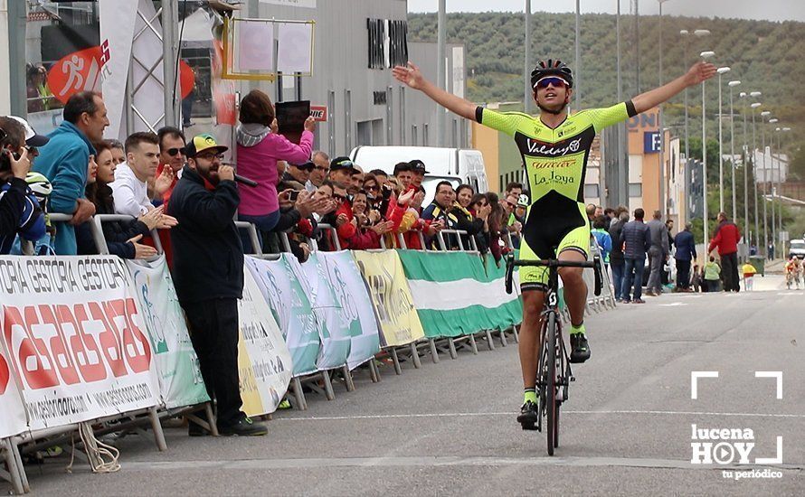 GALERÍA: El polígono de Pilar de la Dehesa acogió el III Trofeo José Mª Sánchez Raya de ciclismo base, con mas de 130 corredores andaluces