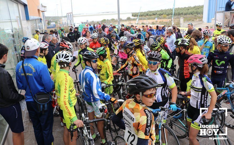 GALERÍA: El polígono de Pilar de la Dehesa acogió el III Trofeo José Mª Sánchez Raya de ciclismo base, con mas de 130 corredores andaluces