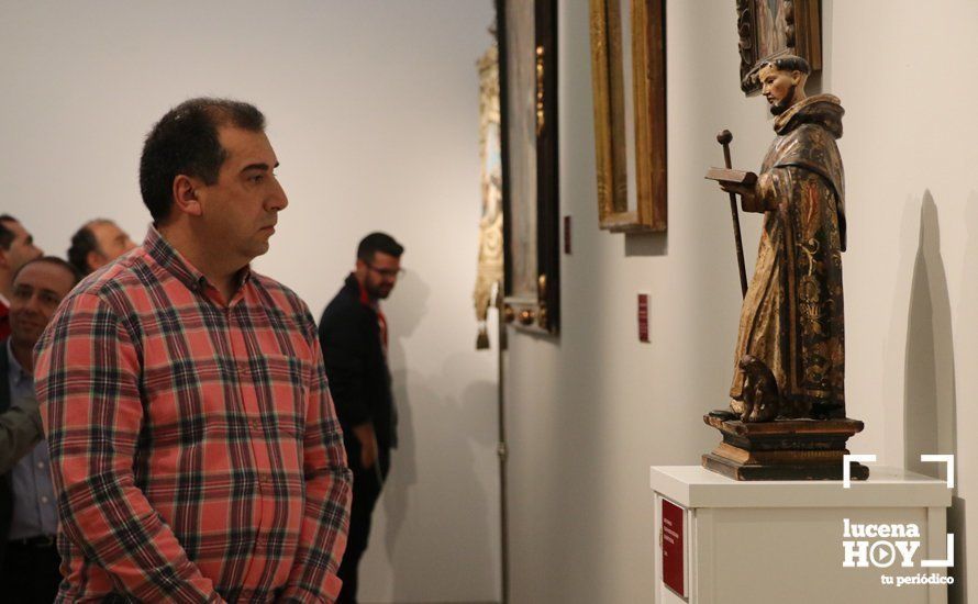 GALERÍA: Una muestra recoge el rico patrimonio de la cofradía de la Aurora en el Palacio de los Condes de Santa Ana GALERÍA: Una muestra recoge el rico patrimonio de la cofradía de la Aurora en el Palacio de los Condes de Santa Ana