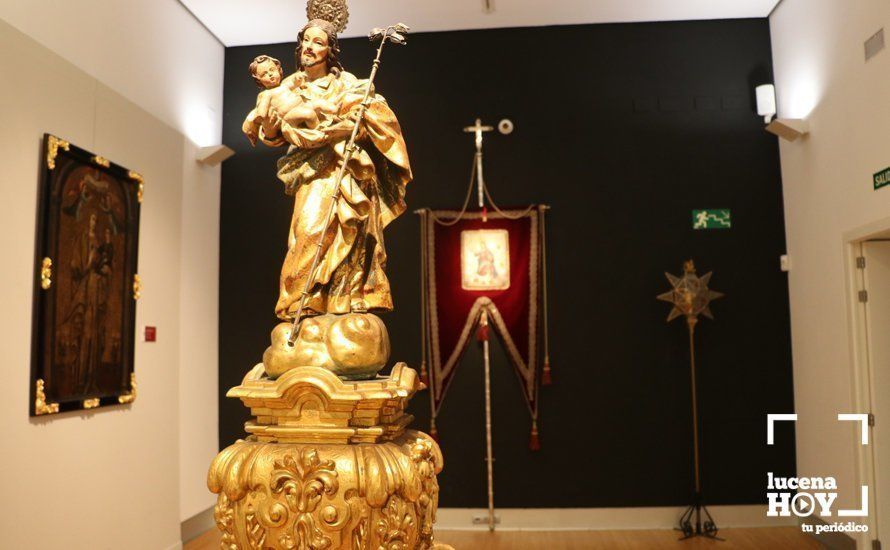 GALERÍA: Una muestra recoge el rico patrimonio de la cofradía de la Aurora en el Palacio de los Condes de Santa Ana GALERÍA: Una muestra recoge el rico patrimonio de la cofradía de la Aurora en el Palacio de los Condes de Santa Ana
