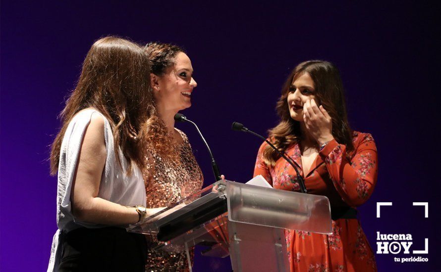 GALERÍA: Ana María Burguillos gana la gala benéfica "Tú sí que cantas", brillantemente organizada por el IES Sierra de Aras
