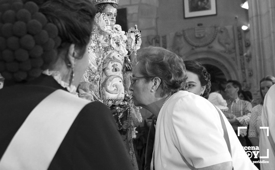 GALERÍA: Multitudinaria participación en el Solemne Besamanos de la Virgen de Araceli en la parroquia de San Mateo