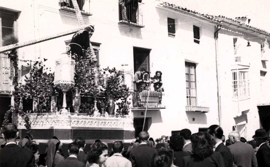  Fotografía antigua de la procesión de Ntro. Padre Jesús Nazareno 