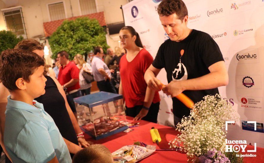 GALERÍA: Música y descuentos, protagonistas de una nueva edición de la "Noche mágica" del comercio local GALERÍA: Música y descuentos, protagonistas de una nueva edición de la "Noche mágica" del comercio local